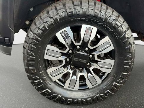 Used 2024 GMC Sierra 3500 AT4 w/ AT4 Premium Plus Package AWD/4WD image 10