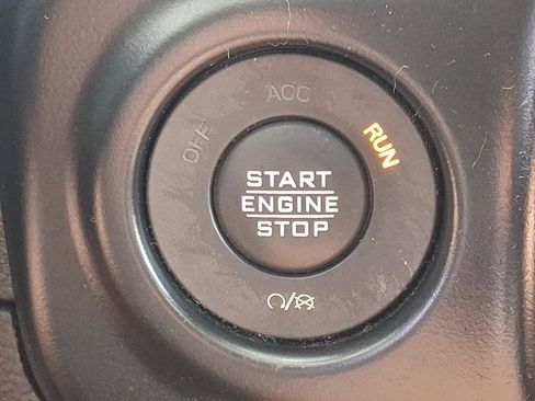 Used 2021 Jeep Wrangler 4WD Unlimited Willys image 23