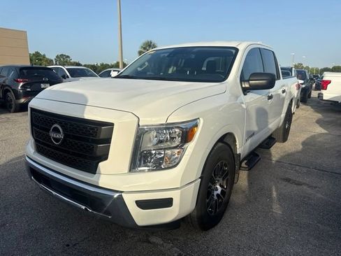 Used 2023 Nissan Titan SV w/ Accessory Utility Package RWD image 4