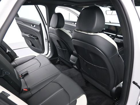 Used 2025 Kia K5 GT-Line w/ GT-Line Premium Package image 19