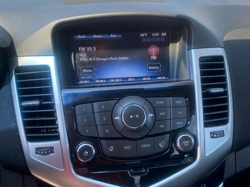 Used 2015 Chevrolet Cruze LT image 7