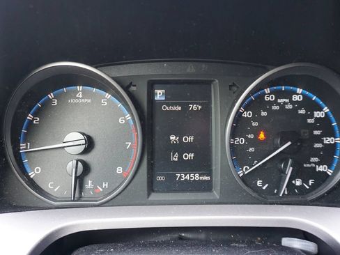 Used 2017 Toyota RAV4 LE FWD image 6