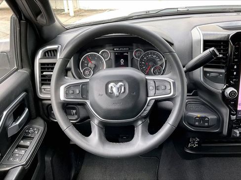 Used 2025 RAM 2500 Big Horn AWD/4WD image 9
