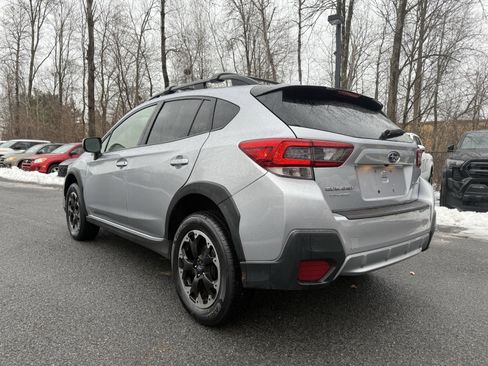 Used 2021 Subaru Crosstrek 2.0i Premium image 8