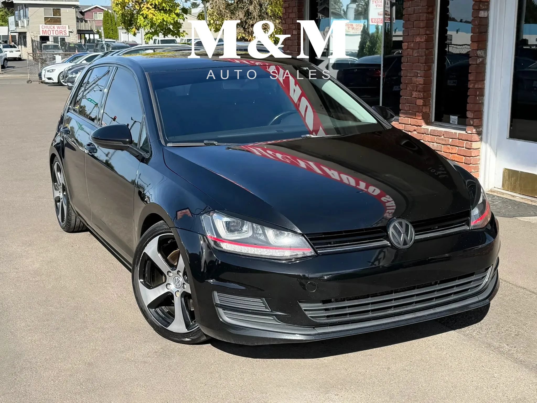 Used 2016 Volkswagen Golf S FWD image 1