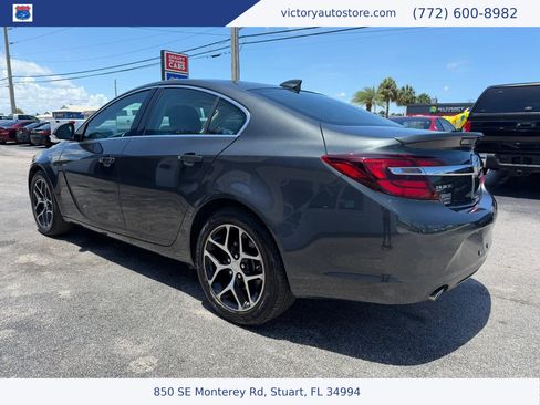 Used 2017 Buick Regal Sport Touring FWD image 3