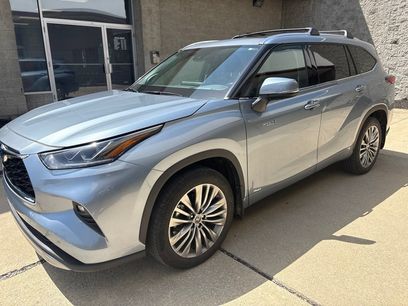 Used 2021 Toyota Highlander Platinum