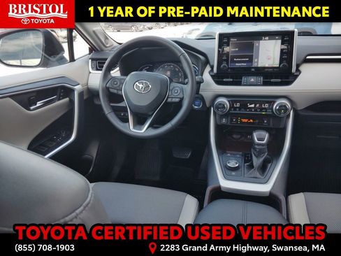 Certified 2019 Toyota RAV4 Limited w/ Limited Grade Weather Package AWD/4WD image 17