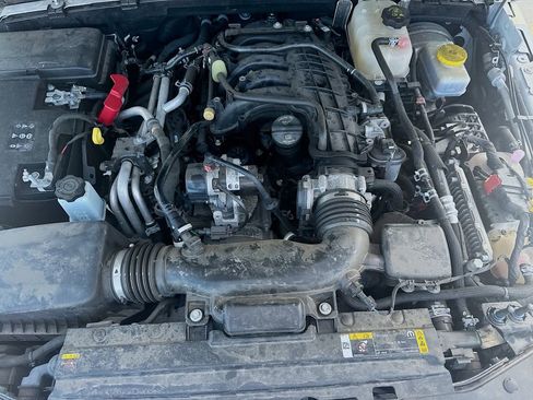 Used 2022 Jeep Wrangler Unlimited Sahara AWD/4WD image 34