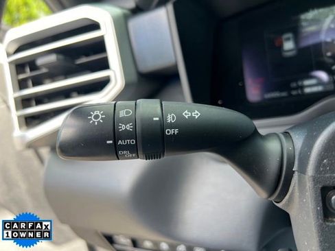Used 2023 Toyota Sequoia Platinum AWD/4WD image 23