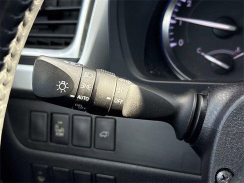 Used 2014 Toyota Highlander Limited image 27