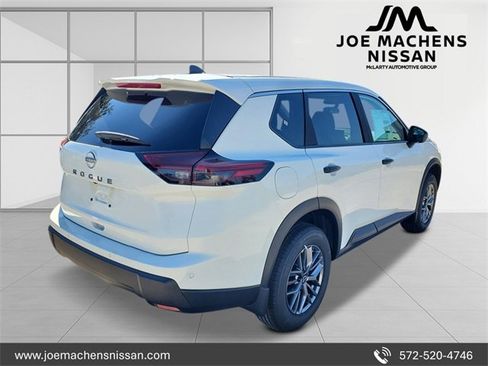 New 2026 Nissan Rogue S image 4