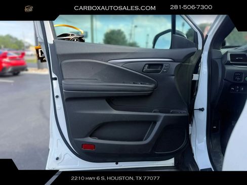 Used 2025 Honda Passport EX-L image 18