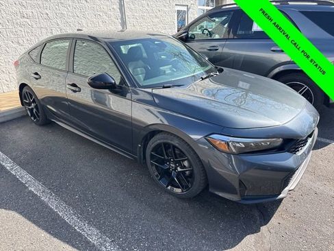 Used 2025 Honda Civic Sport image 6