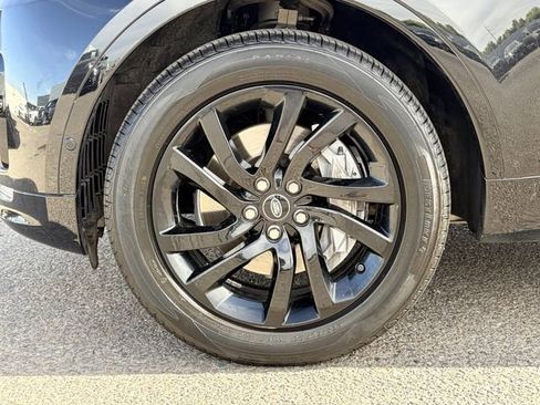 Used 2020 Land Rover Discovery Landmark AWD/4WD image 32