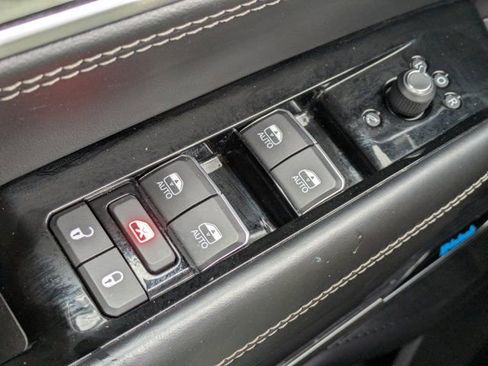 Used 2022 Jeep Grand Wagoneer Series II w/ Convenience Group III image 19