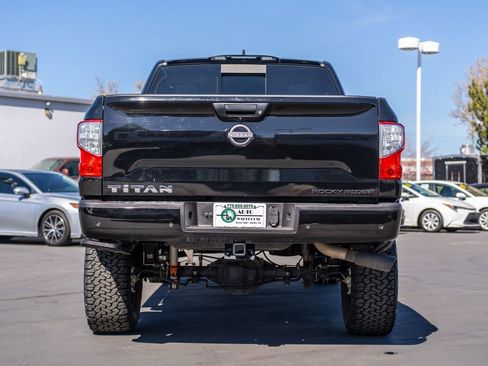 Used 2023 Nissan Titan SV w/ SV Convenience Package image 6