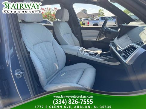 Used 2025 BMW X7 xDrive40i w/ Premium Package AWD/4WD image 12