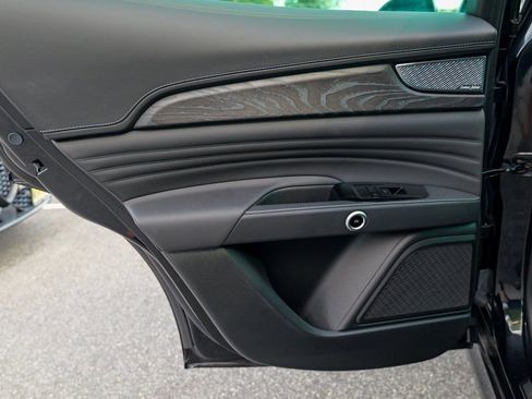 New 2025 Maserati Grecale Modena image 23