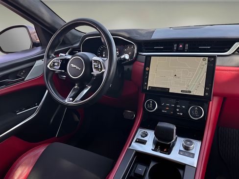 Used 2022 Jaguar F-PACE SVR AWD/4WD image 7