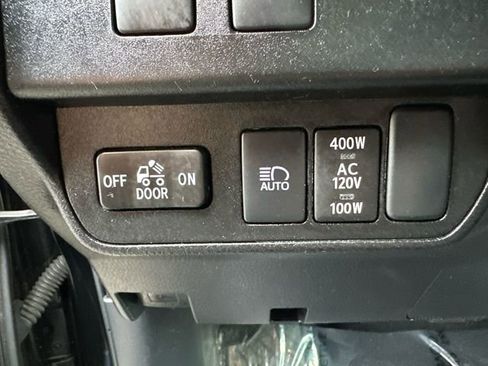 Used 2023 Toyota Tacoma TRD Off-Road w/ Advanced Technology Package image 28