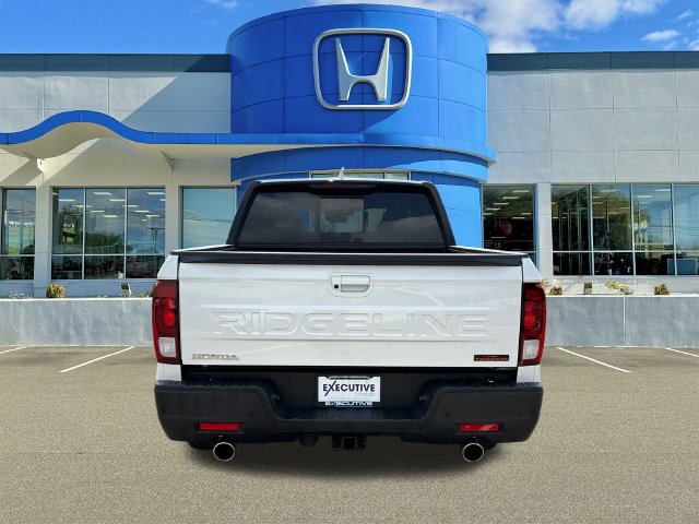 Used 2024 Honda Ridgeline TrailSport image 3