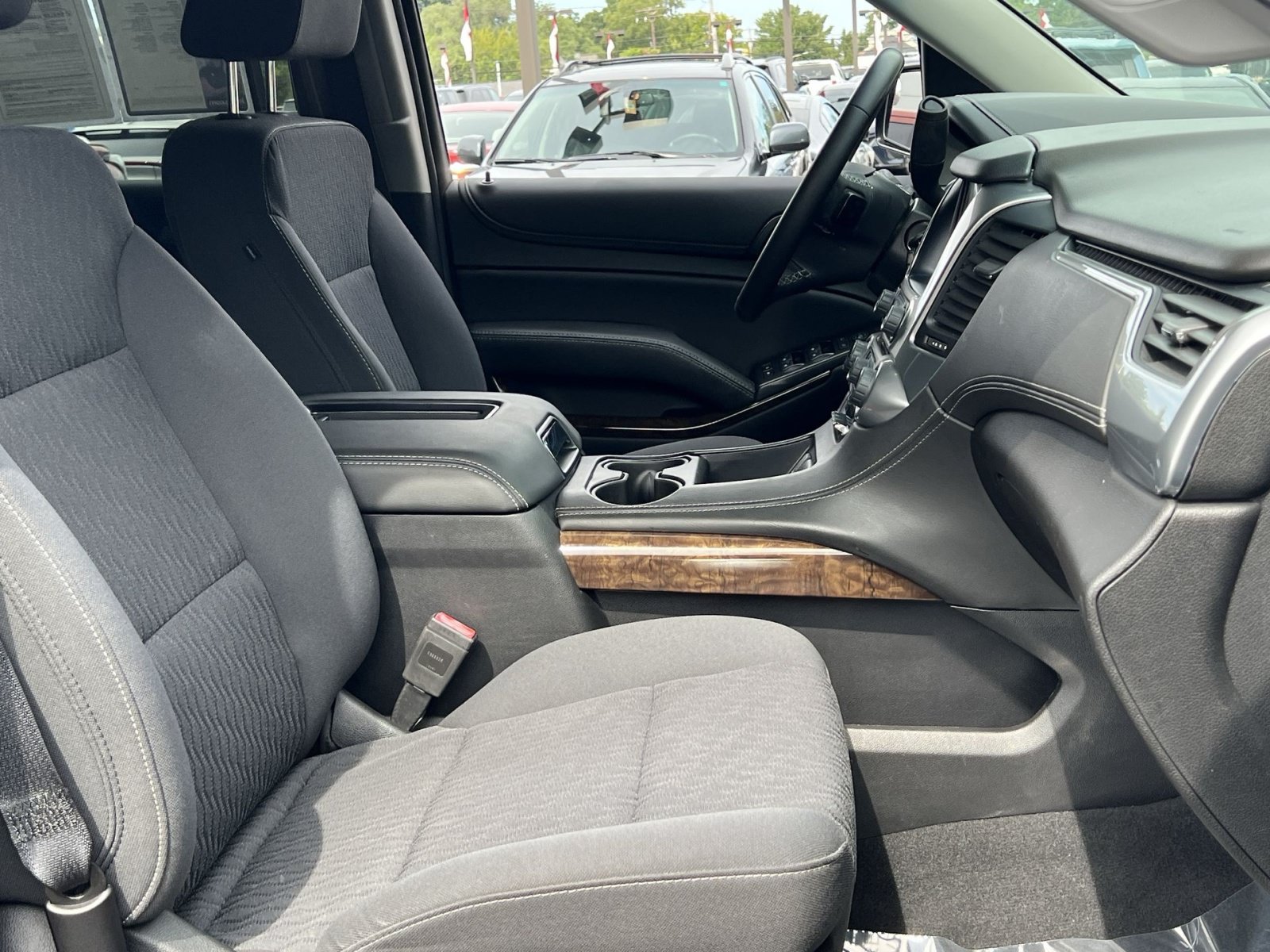 Used 2019 Chevrolet Tahoe LS w/ Enhanced Driver Alert Package AWD/4WD image 26