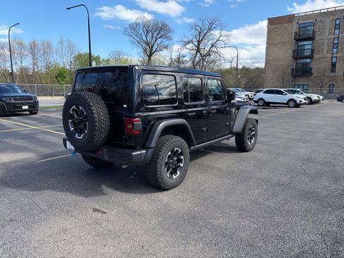 Certified 2025 Jeep Wrangler Unlimited Sahara w/ Safety Group image 5