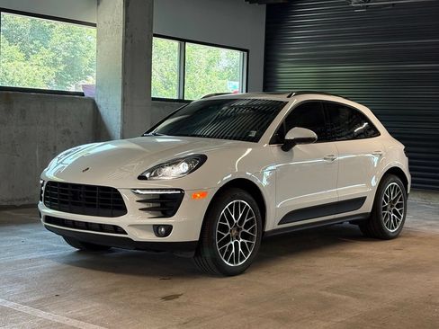 Used 2018 Porsche Macan Sport Edition AWD/4WD image 1