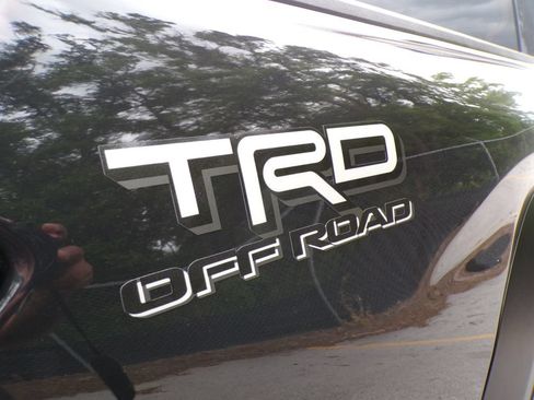 Used 2024 Toyota Tacoma TRD Off-Road AWD/4WD image 16