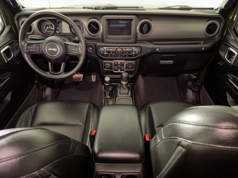 Used 2023 Jeep Gladiator Sport AWD/4WD image 15