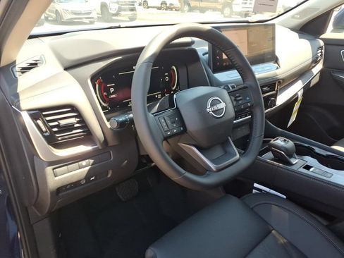 New 2026 Nissan Rogue Platinum AWD/4WD image 18