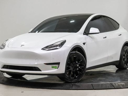 Used 2023 Tesla Model Y Long Range AWD/4WD image 1