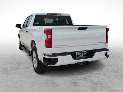 Used 2022 Chevrolet Silverado 1500 Custom image 8