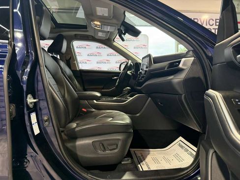 Used 2021 Toyota Highlander XLE image 61