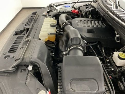 Used 2024 Ford Expedition XLT image 22