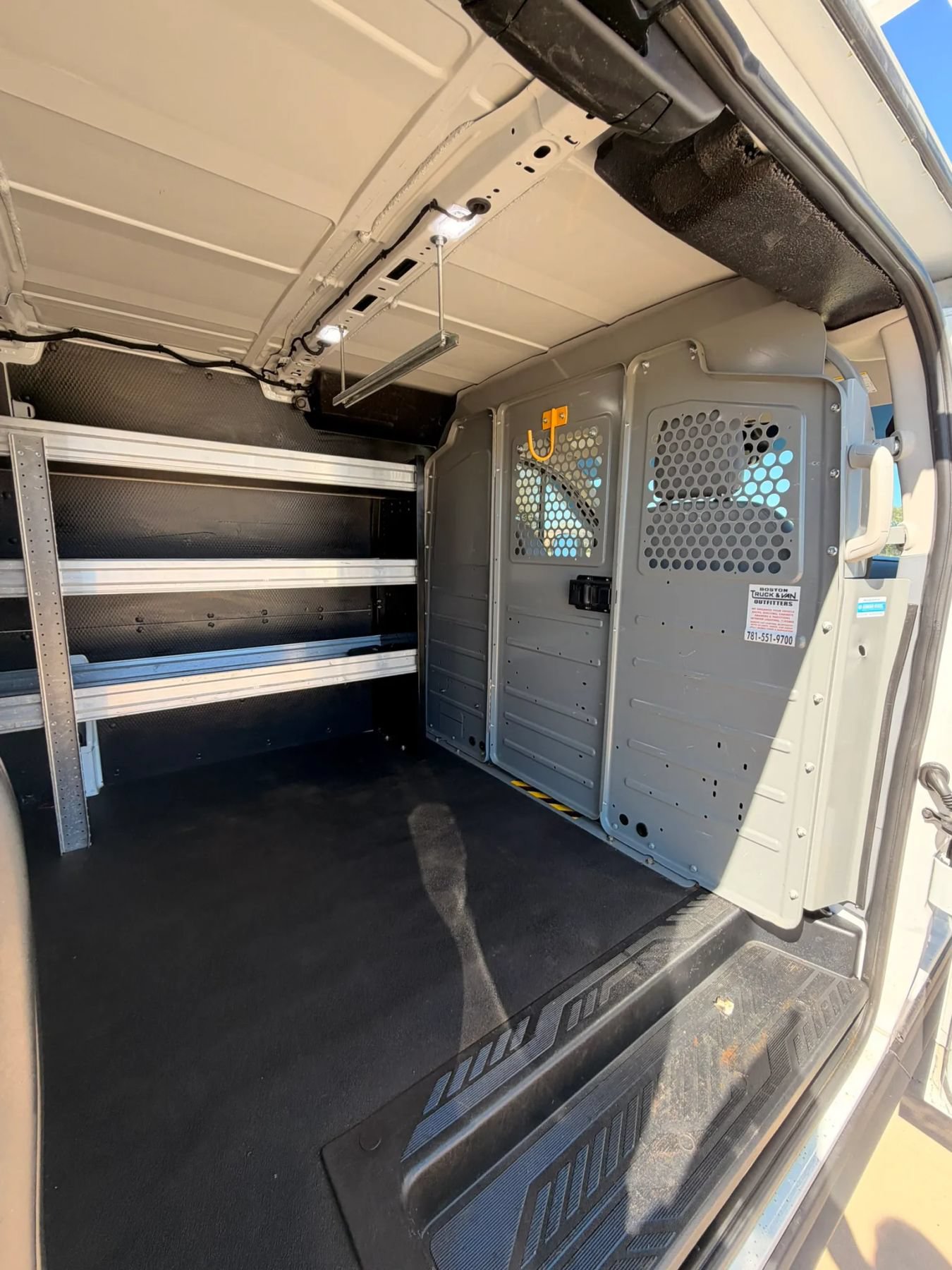 Used 2019 Ford Transit 150 130 Low Roof RWD image 24