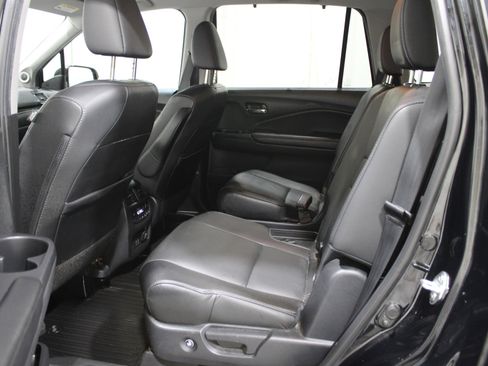 Used 2021 Honda Pilot Touring image 23