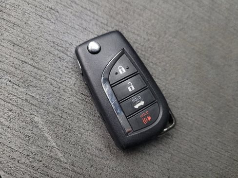 Used 2023 Toyota Camry LE image 32