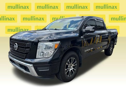 Used 2020 Nissan Titan SV w/ Accessory Utility Package RWD image 6