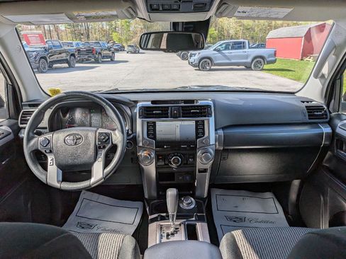 Used 2023 Toyota 4Runner SR5 AWD/4WD image 20