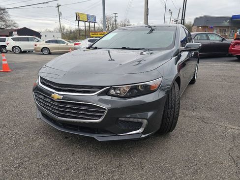 Used 2017 Chevrolet Malibu LT image 5