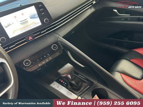 Used 2021 Hyundai Elantra SEL FWD image 28