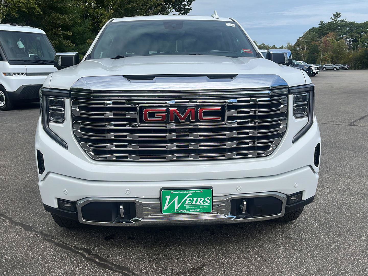 Certified 2023 GMC Sierra 1500 Denali w/ Technology Package AWD/4WD image 4