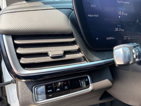 Used 2024 Buick Envision Preferred AWD/4WD image 15
