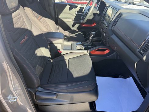 Used 2023 Nissan Frontier PRO-4X w/ Technology Package image 15