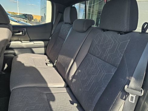 Used 2016 Toyota Tacoma TRD Off-Road w/ Towing Package image 20