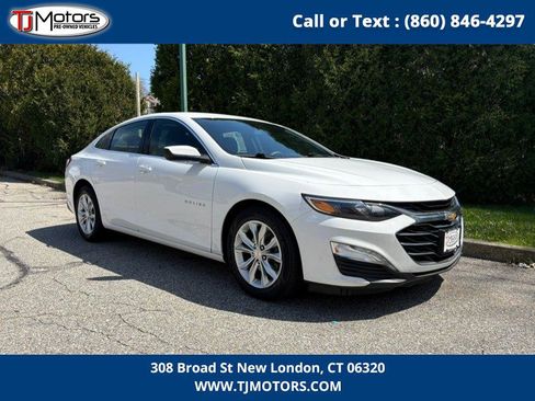 Used 2022 Chevrolet Malibu LT FWD image 2