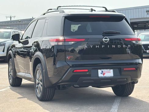 New 2026 Nissan Pathfinder SV image 6