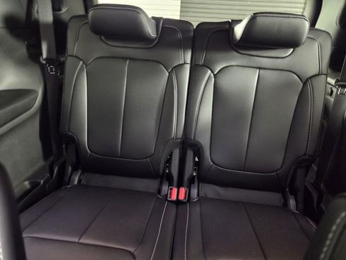 New 2026 Jeep Grand Cherokee L Limited w/ Limited Altitude Package RWD image 19